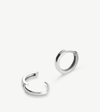 Huggie Earrings in White Gold, 8mm