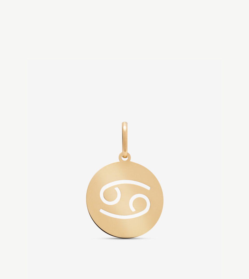 Cancer Pendant in Yellow Gold